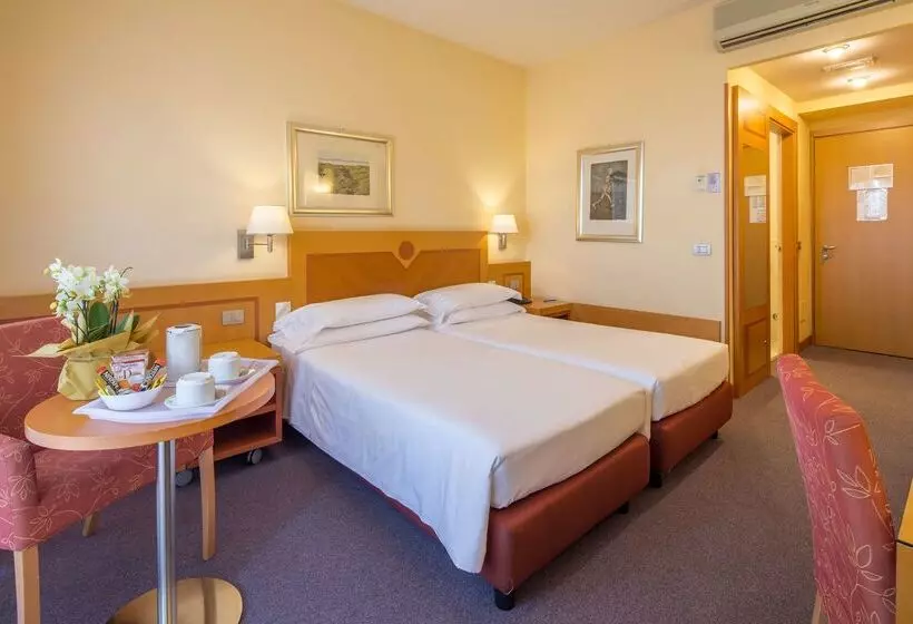 Fotos del hotel Best Western  I Triangoli:  20