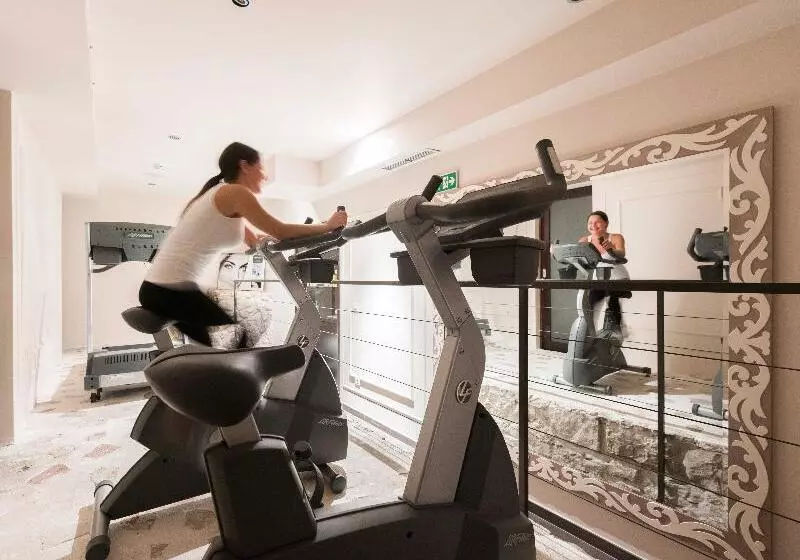 Fotos del hotel Bastion Heritage Hotel - Relais & Châteaux:  8