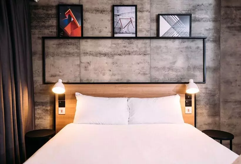 Ibis Belfast City Centre