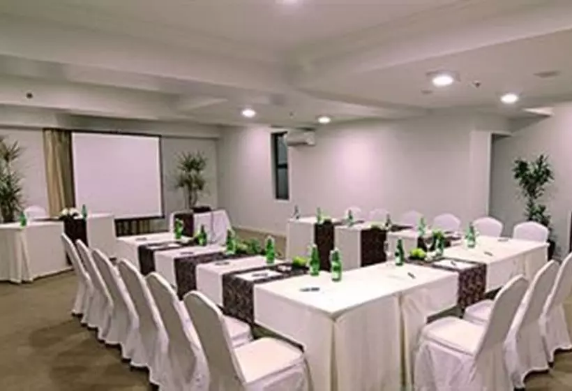 Fotos del hotel Aryaduta Suite Semanggi:  5