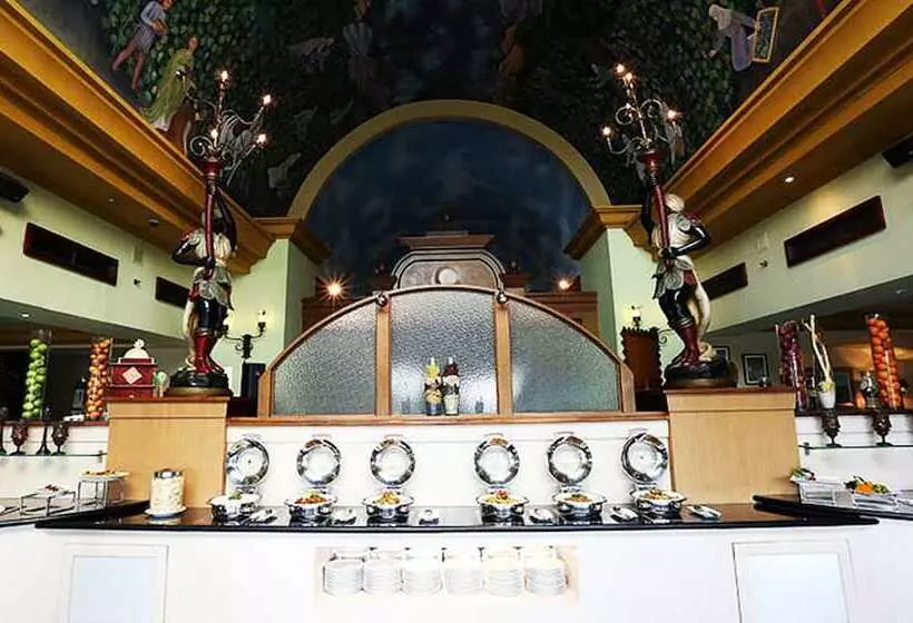 Fotos del hotel Aryaduta Suite Semanggi:  9