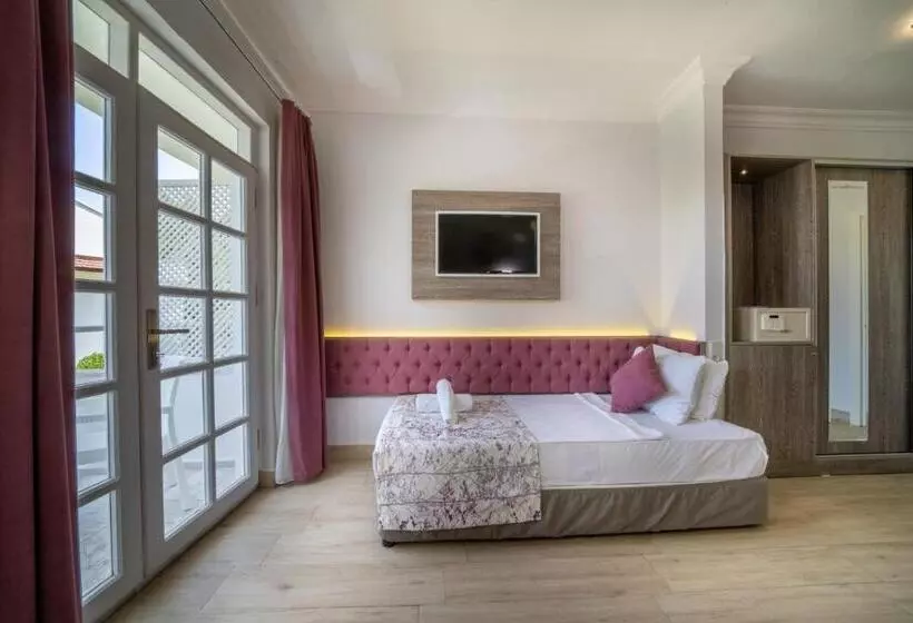 Lykia Botanika Beach Fun & Club