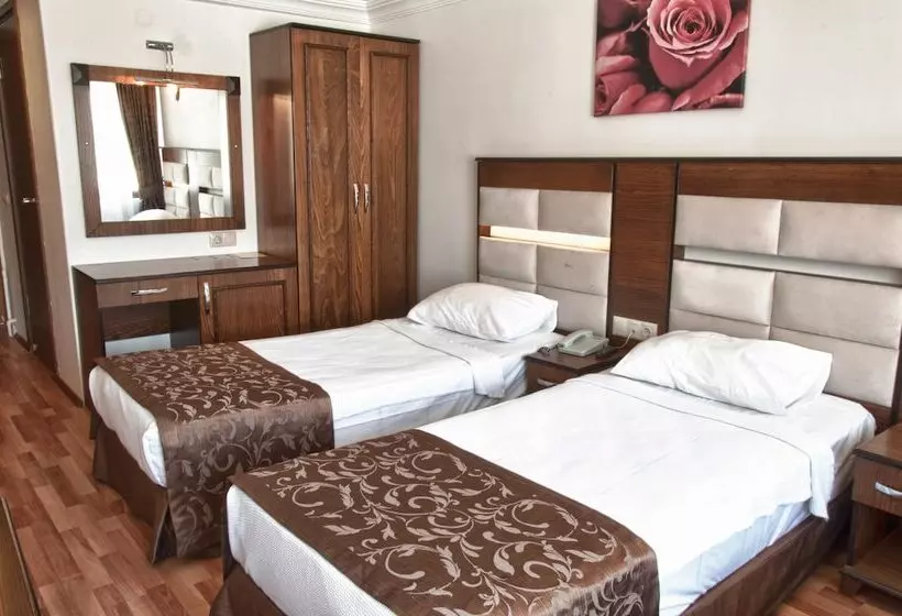 Fotos del hotel Santa Pera:  2