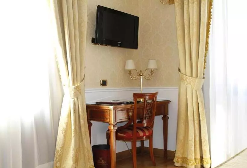 Fotos del hotel Villa Pinciana:  9