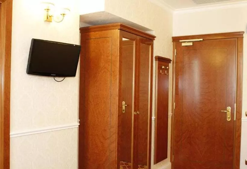 Fotos del hotel Villa Pinciana:  6