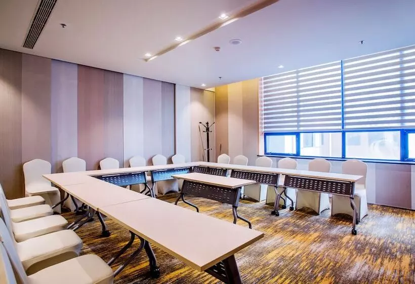 Fotos del hotel Holiday Inn Express Dalian City Centre, An Ihg:  5