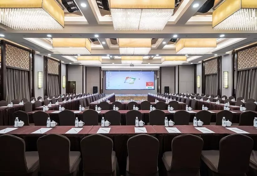 Fotos del hotel Minshan Lhasa Grand:  6