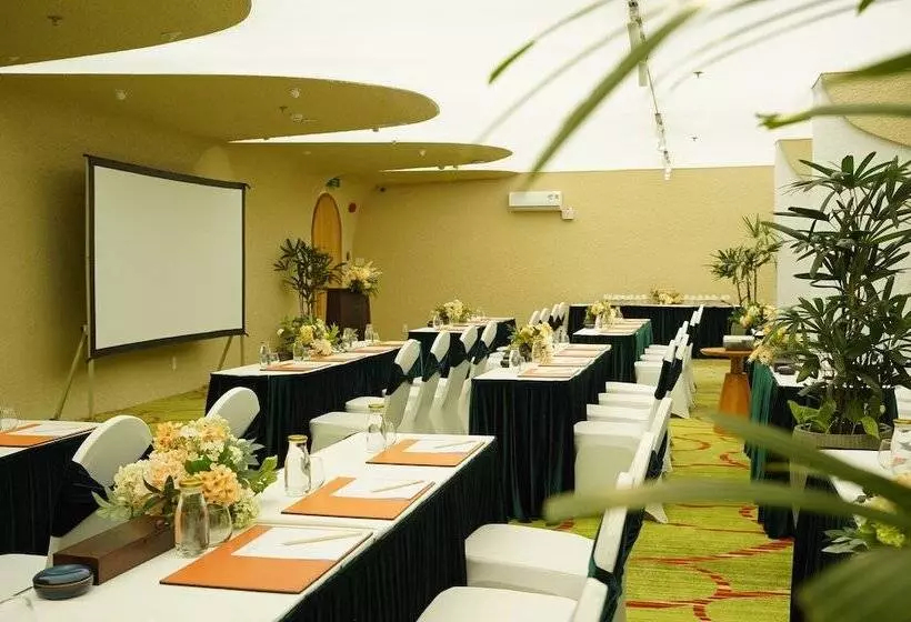 Fotos del hotel May:  10