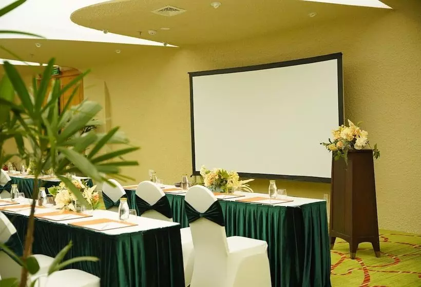 Fotos del hotel May:  5