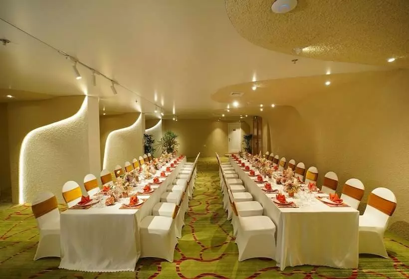 Fotos del hotel May:  18