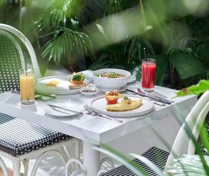 Fotos del hotel May:  6