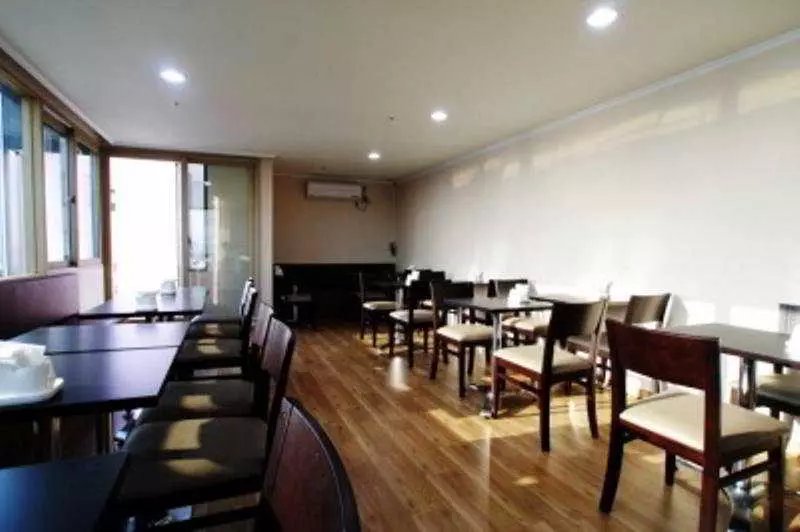 Fotos del hotel Eastgate Tower Hotel & Residence:  3