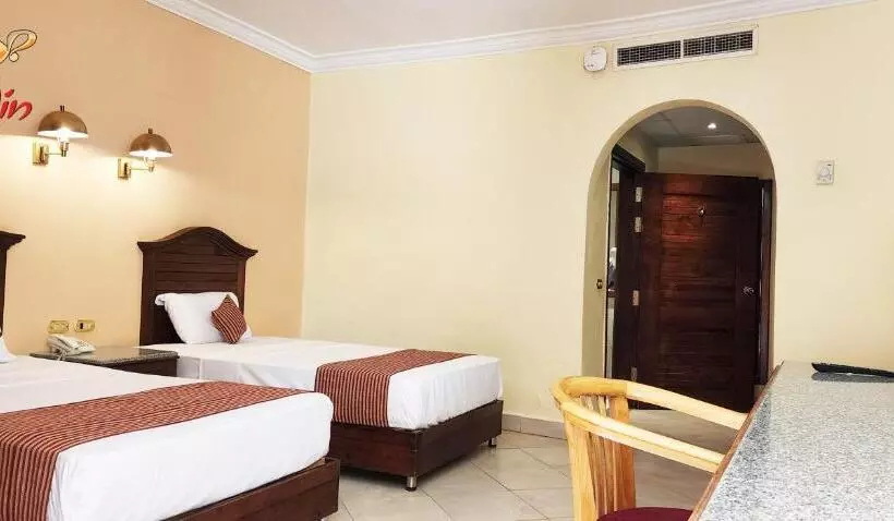 Fotos del hotel Aladdin Beach Resort:  21