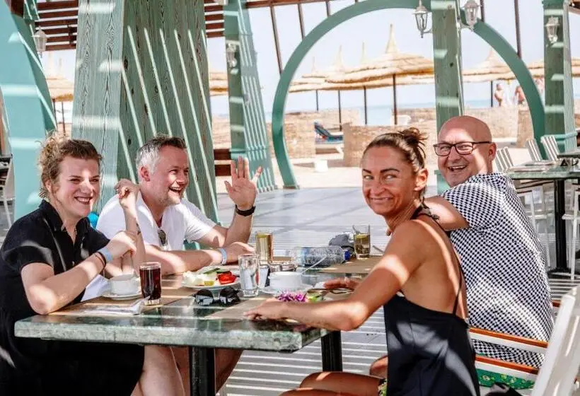 Fotos del hotel Aladdin Beach Resort:  28