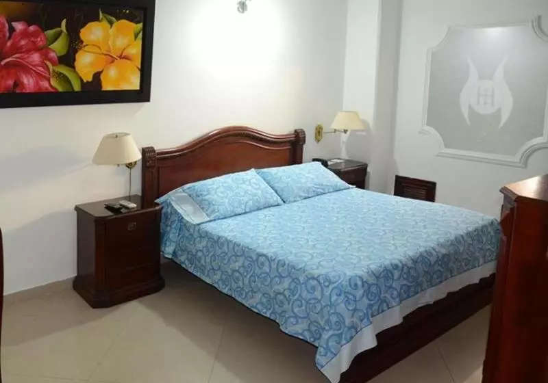 Fotos del hotel Intersuites:  21