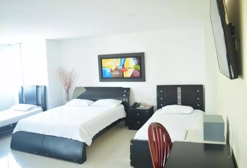 Fotos del hotel Intersuites:  11