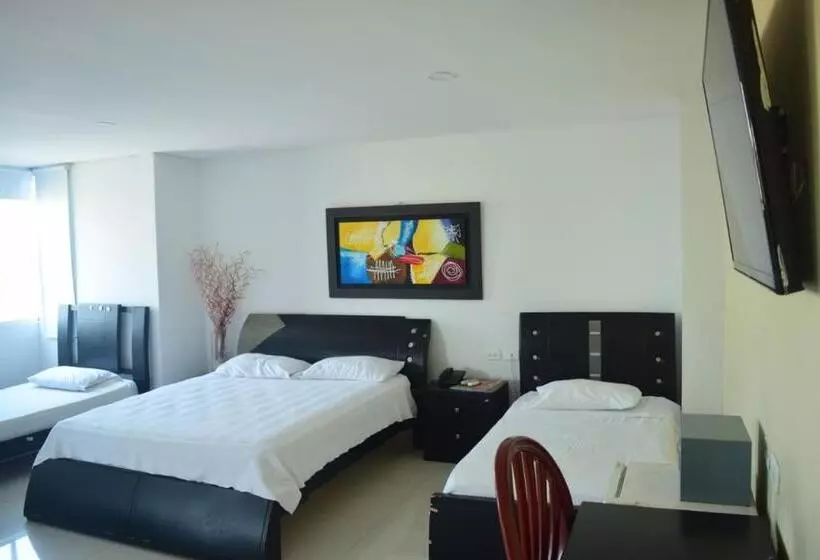 Fotos del hotel Intersuites:  23