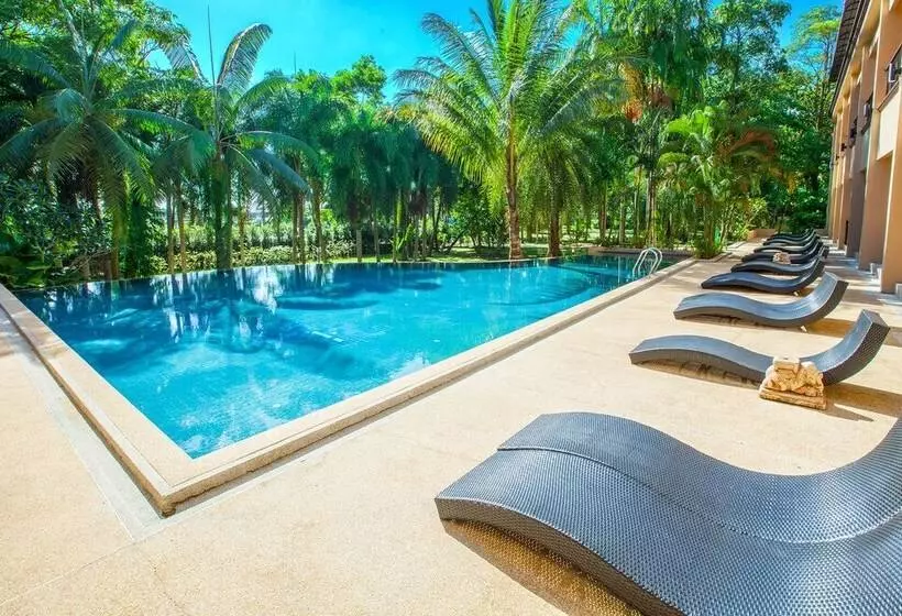 Khaolak Mohintara Resort