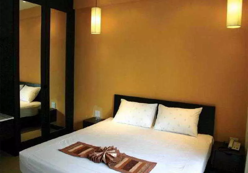 Fotos del hotel Lanta All Seasons Beach Resort:  2