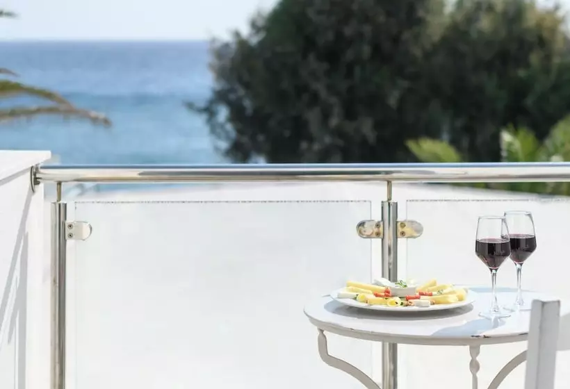 Fotos del hotel Alesahne Beach:  25