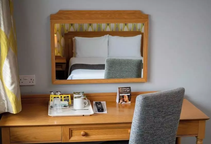 Fotos del hotel Commodore Hotel By Greene King Inns:  9