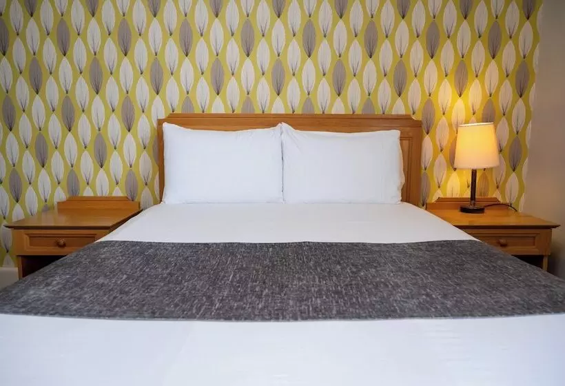 Fotos del hotel Commodore Hotel By Greene King Inns:  4