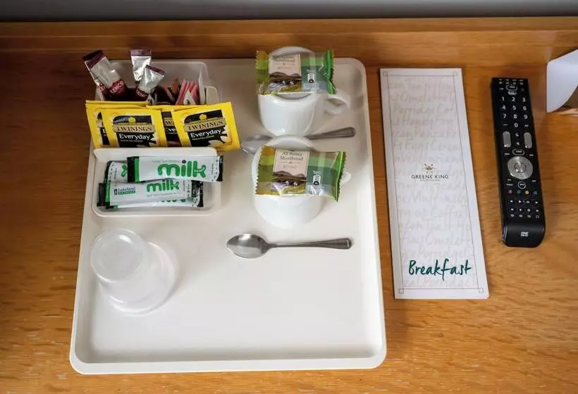 Fotos del hotel Commodore Hotel By Greene King Inns:  2