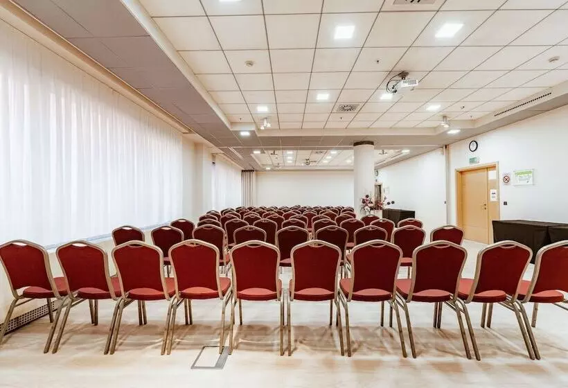 Fotos del hotel Holiday Inn Belgrade, An Ihg:  11