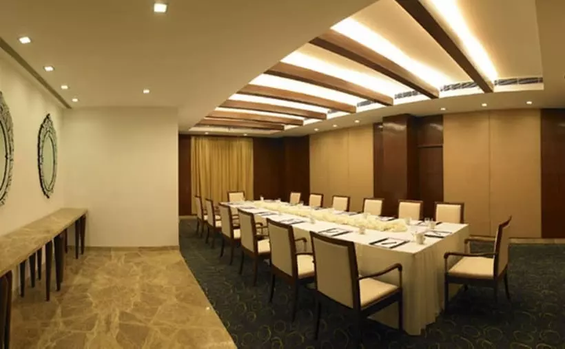 Fotos del hotel Royal Orchid Central Jaipur, Bani Park:  13