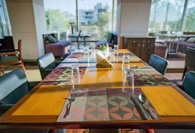 Fotos del hotel Royal Orchid Central Jaipur, Bani Park:  25