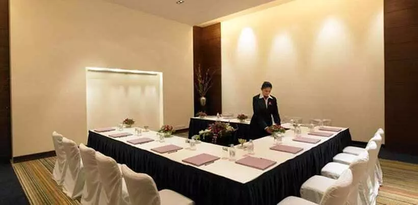 Fotos del hotel Royal Orchid Central, Pune:  5