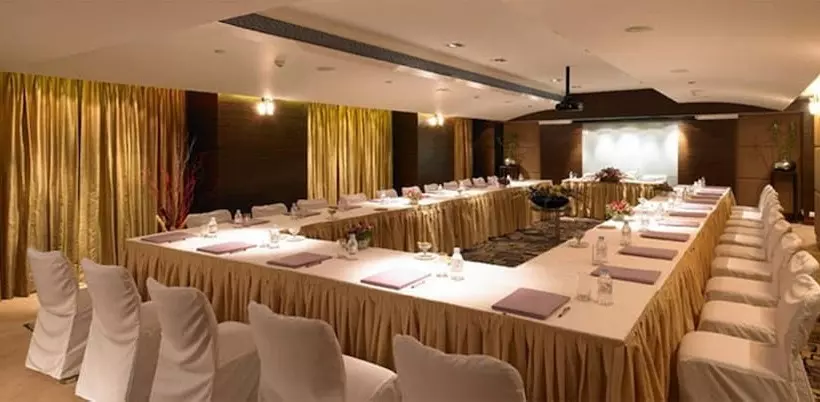 Fotos del hotel Royal Orchid Central, Pune:  11