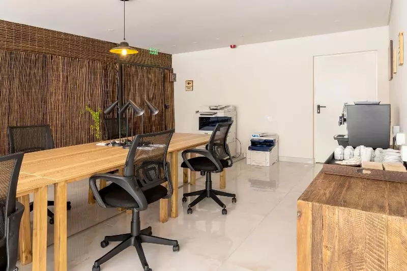 Fotos del hotel Selina Evora:  16
