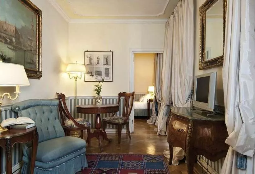 Fotos del hotel Petit Palais  De Charme:  15