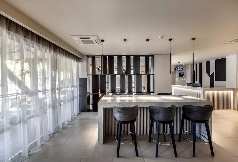 Fotos del hotel Almond Business:  6