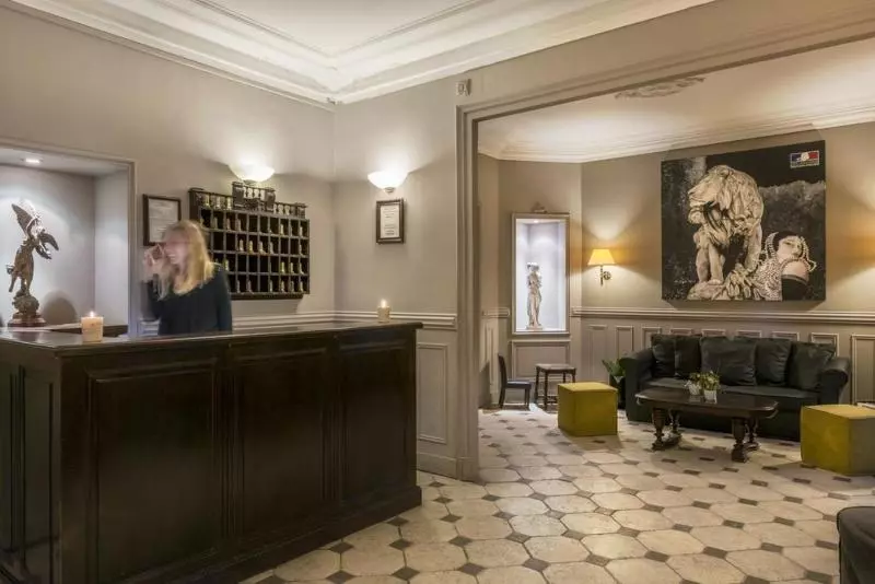 Fotos del hotel Hôtel De La Porte Dorée:  4