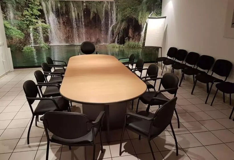 Fotos del hotel Logis Hôtel La Fauceille:  4