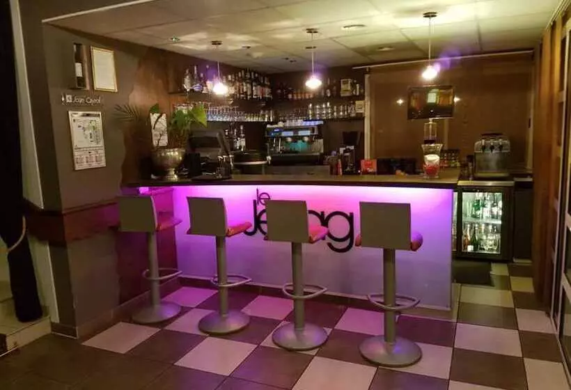 Fotos del hotel Logis Hôtel La Fauceille:  3