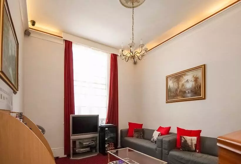 Fotos del hotel St George S:  1