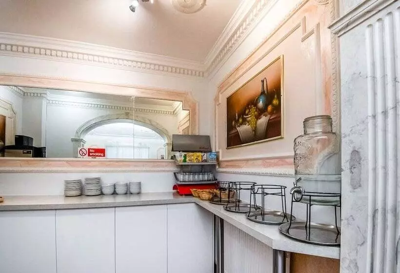 Fotos del hotel St George S:  6