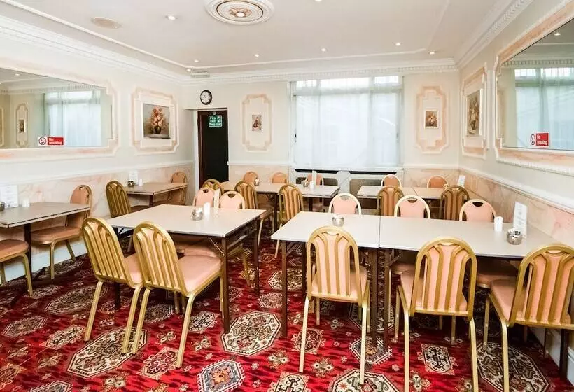 Fotos del hotel St George S:  18