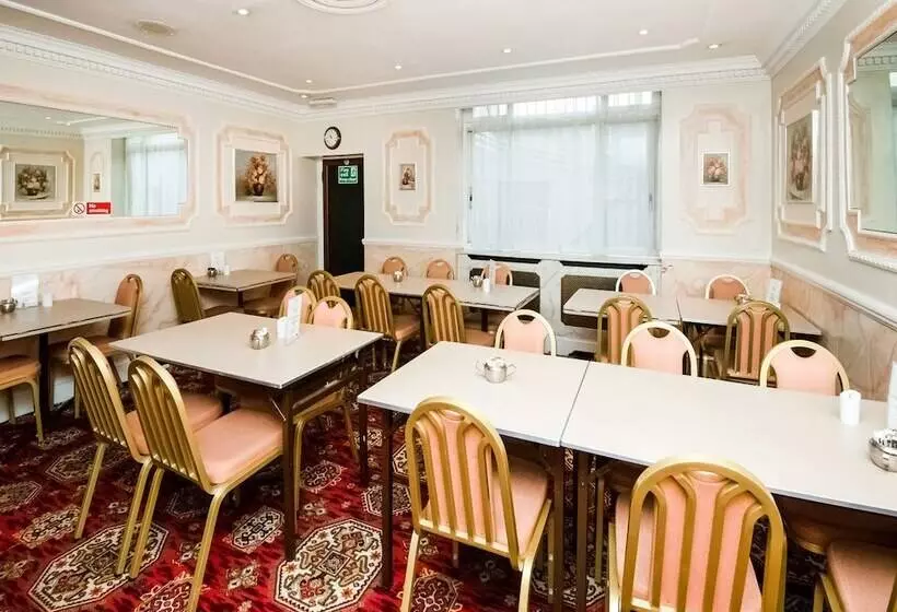 Fotos del hotel St George S:  12