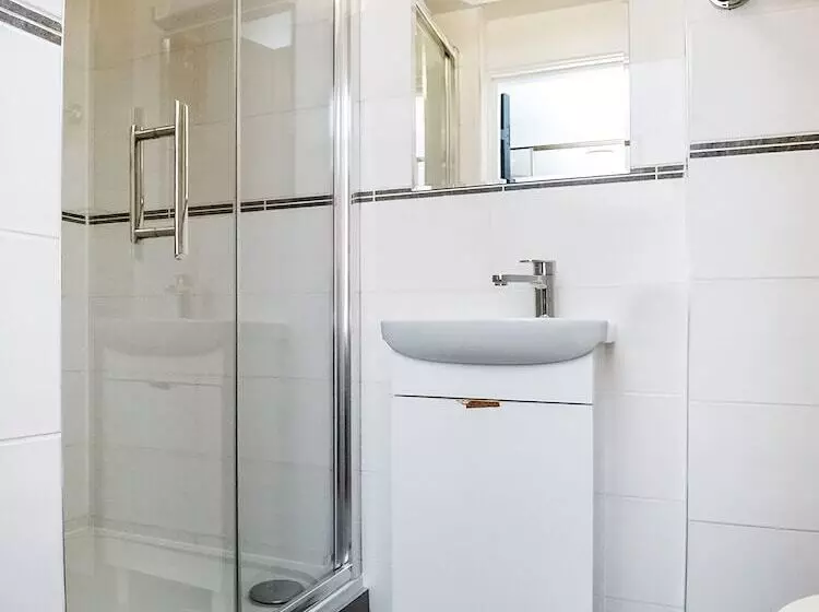 Fotos del hotel St George S:  25