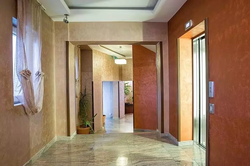 Fotos del hotel Inter Business Bucharest:  3