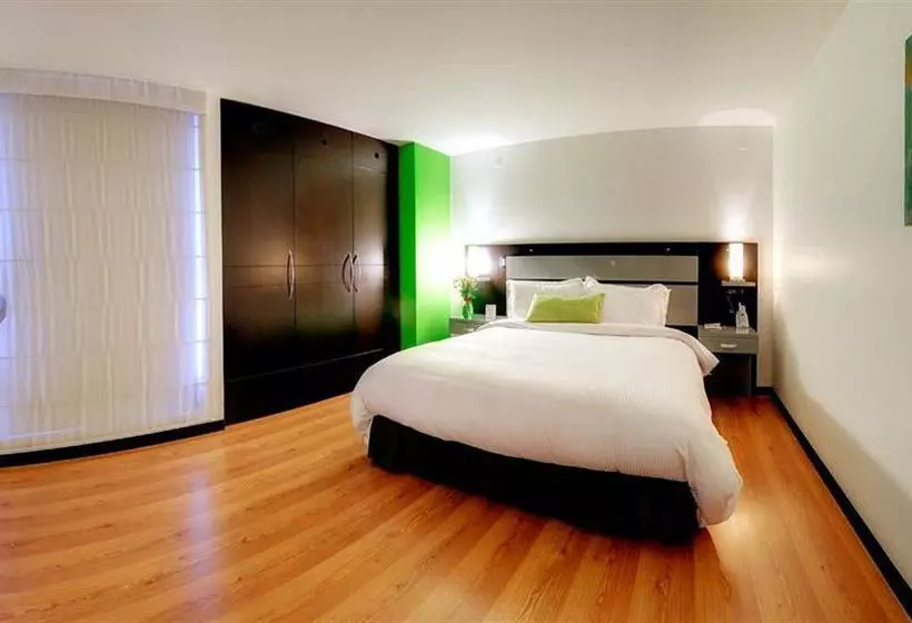 Ramada Bogotá Belle Epoque