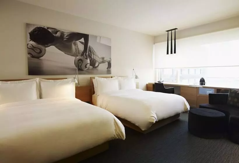 Fotos del hotel Le Germain Hotel Maple Leaf Square:  13