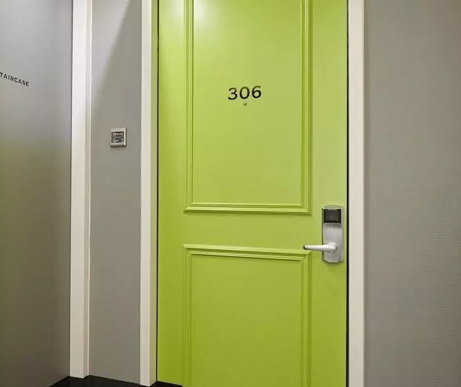 The Muse Amsterdam – Boutique