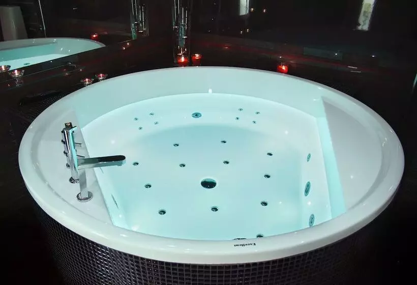 Fotos del hotel Komorowski Luxury Guest Rooms:  2