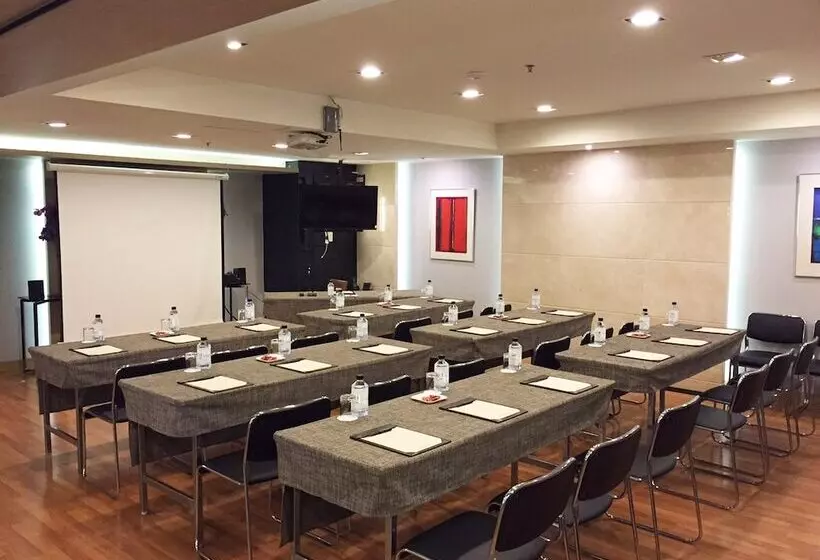 Fotos del hotel Evergreen Place Siam By Uhg  Sha Extra Plus:  4