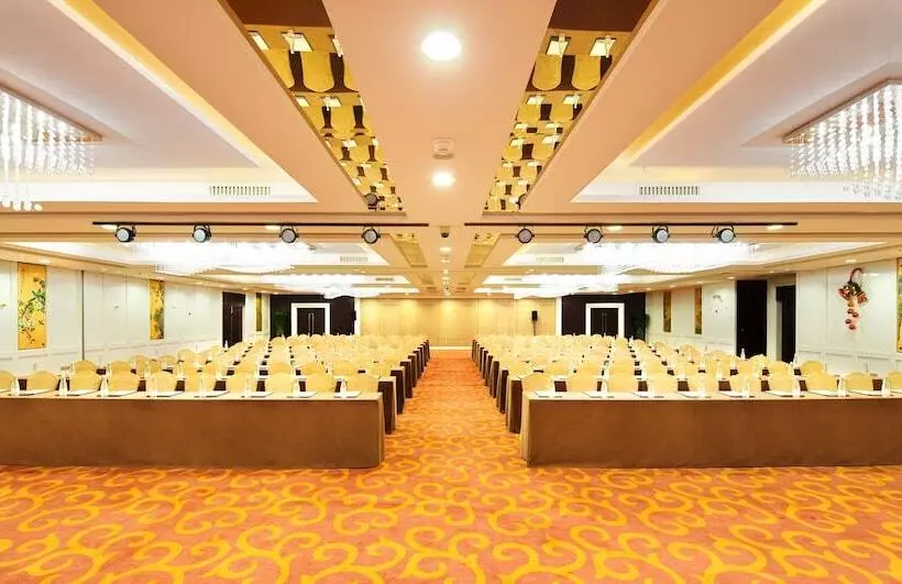 Fotos del hotel Golden Eagle Summit:  17